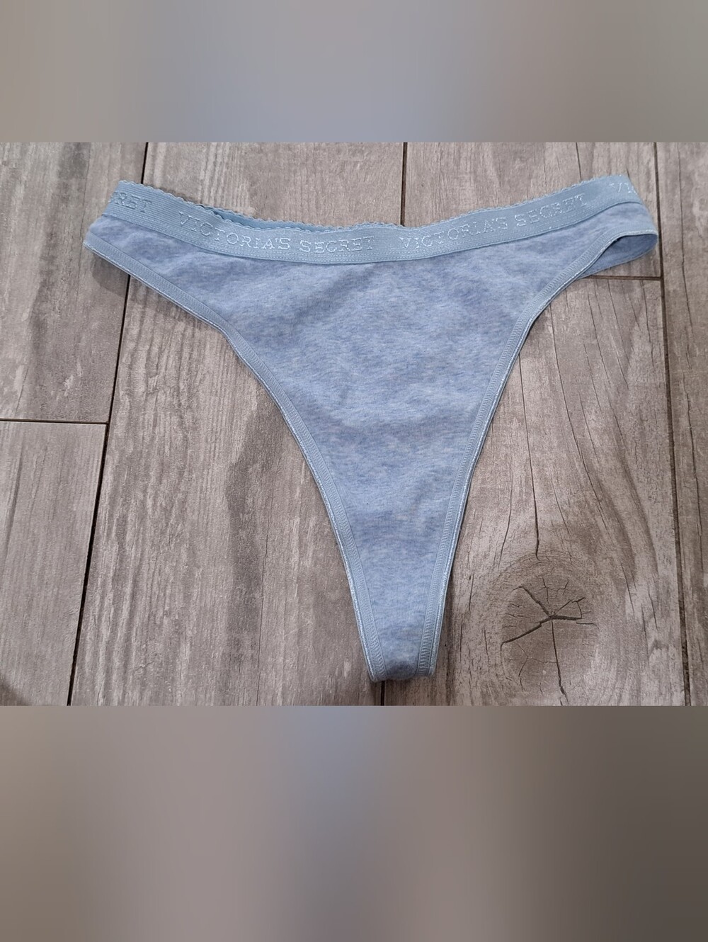 Victoria Secret Thong - Picture 3 of 3